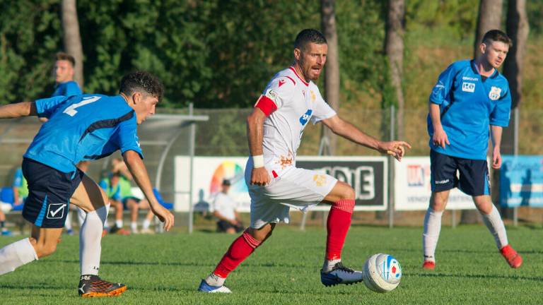 Calcio D, come acquistare i biglietti per Ravenna-Seravezza