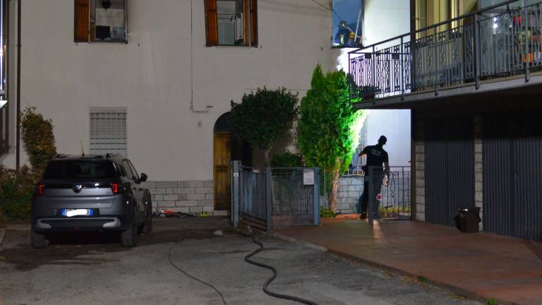 Ravenna, Tragedia nella notte: incendio in Borgo San Rocco, un uomo perde la vita
