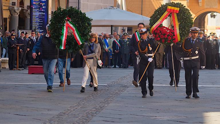 Ravenna, 25 aprile: Piazza del Popolo gremita per la festa della Liberazione - Gallery