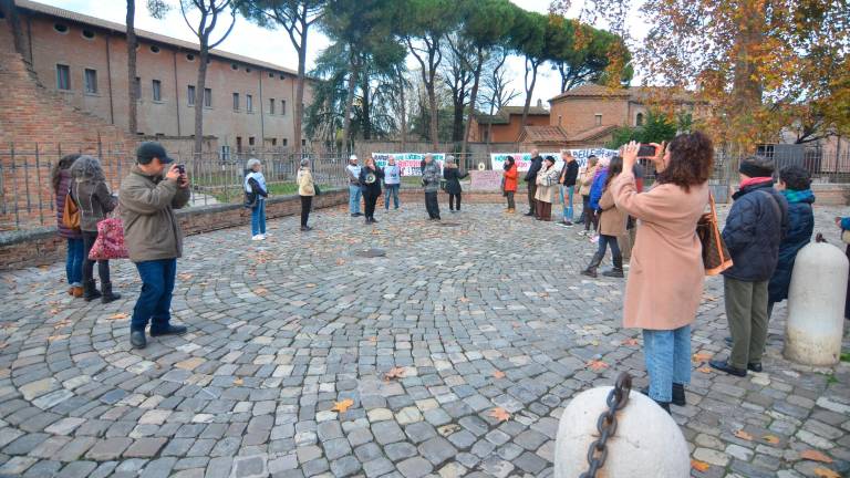 Ravenna, protesta contro il taglio degli alberi a Galla Placidia GALLERY