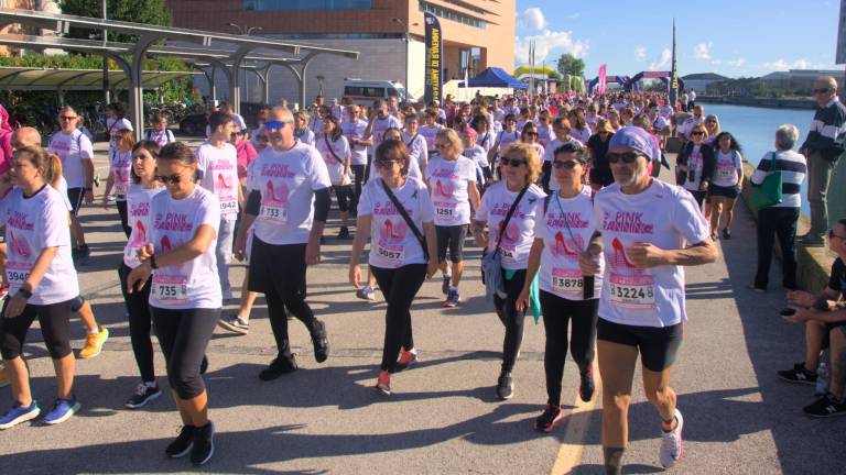 Ravenna, ecco la Pink Ranning contro la violenza alle donne FOTOGALLERY