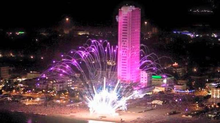 Notte Rosa 2026, il sindaco di Cesenatico Matteo Gozzoli: “Basta evocare la Romagna e tutti sorridono”