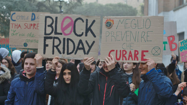 I ragazzi dei Fridays for future di nuovo in piazza a Ravenna