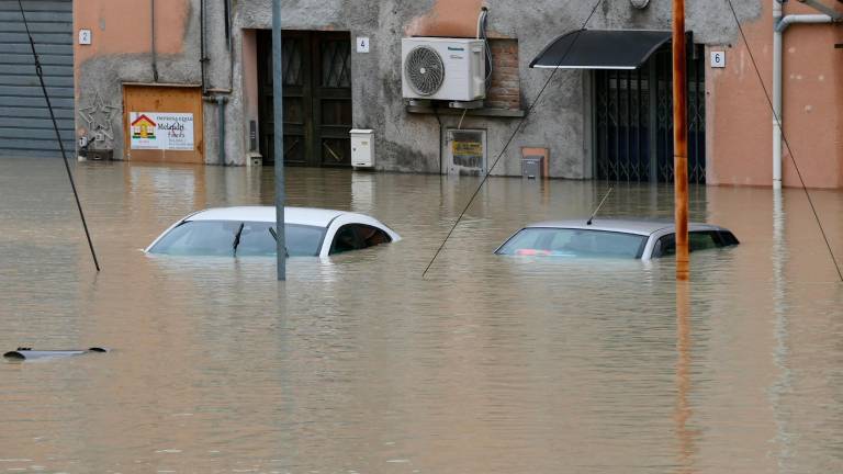 Faenza, “falsi dipendenti pubblici provano a truffare gli alluvionati”: la denuncia del Comune