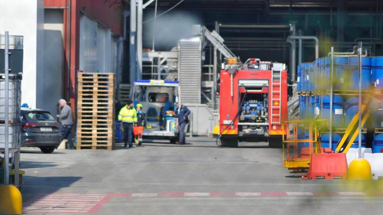 Alfonsine, precipita in un silos alto 8 metri: recuperato dopo quasi due ore e portato in ospedale in elicottero