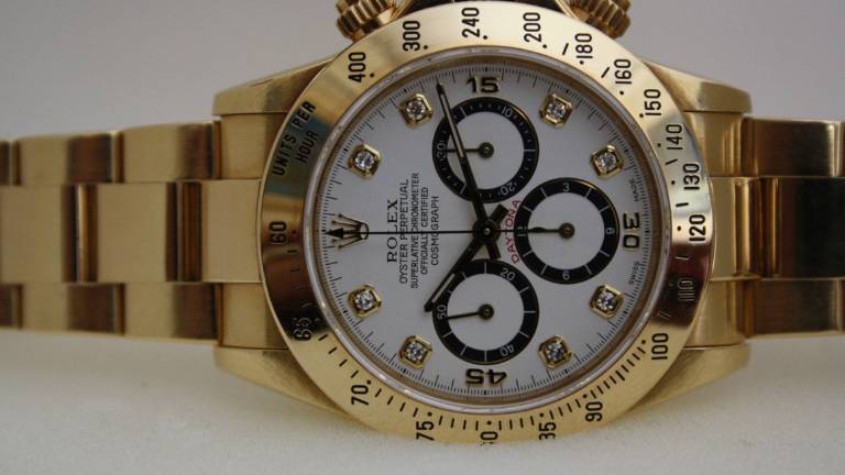 Rolex da 35mila euro strappato a una donna a Riccione: doppio arresto a Napoli