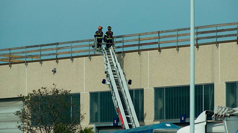 Il capannone dal quale è caduto il giovane Rayan Lassoued