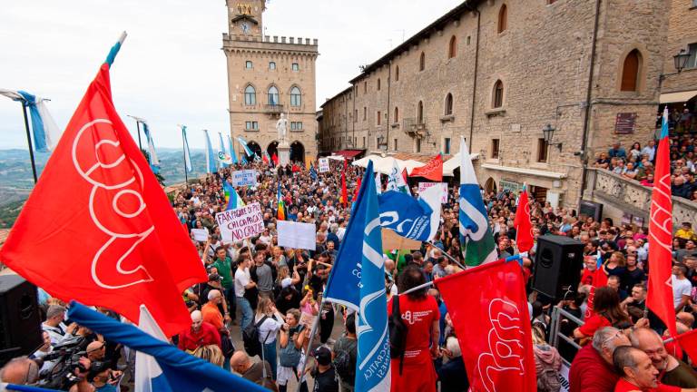 Il maxi sciopero generale a cui hanno partecipato circa 10mila persone
