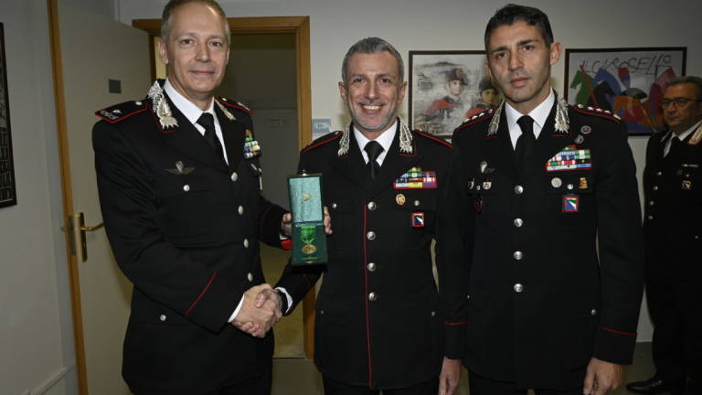 Rimini, Carabinieri: la visita del Generale Zuccher porta tre Medaglie Mauriziane