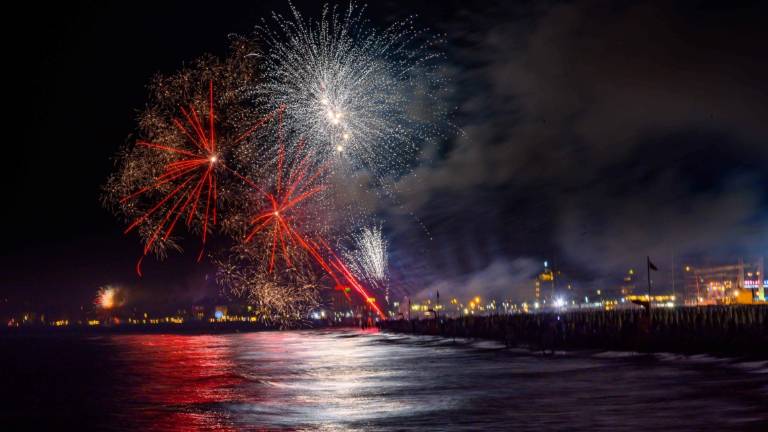 Notte Rosa 2022, i fuochi d'artificio a Riccione - Gallery