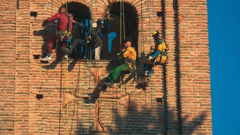 Ravenna. I Supereroi si calano dal campanile FOTOGALLERY