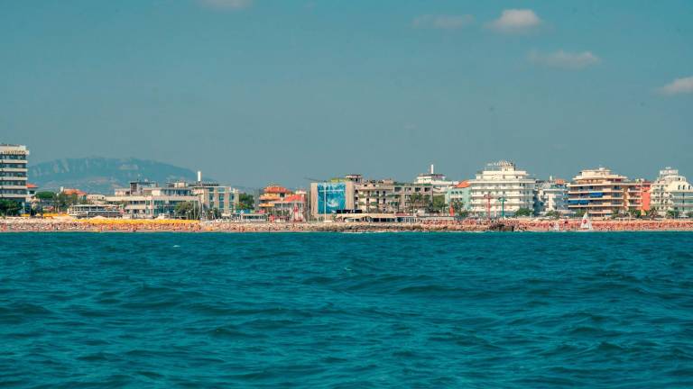 Riccione celebra la Bandiera Blu 2026: giovedì la cerimonia