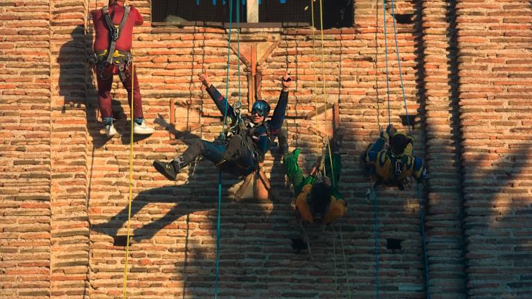 Ravenna. I Supereroi si calano dal campanile FOTOGALLERY