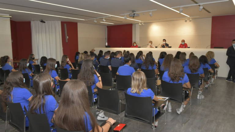 Calcio A donne, domenica il debutto di San Marino