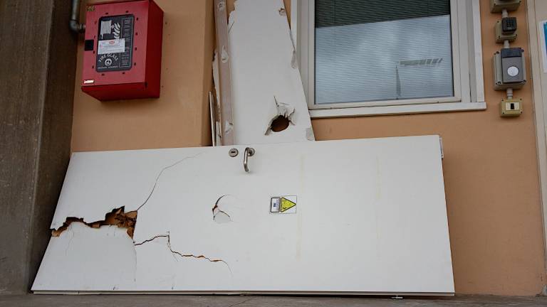 Ravenna, ladri smurano la cassaforte ma vengono fermati dai carabinieri