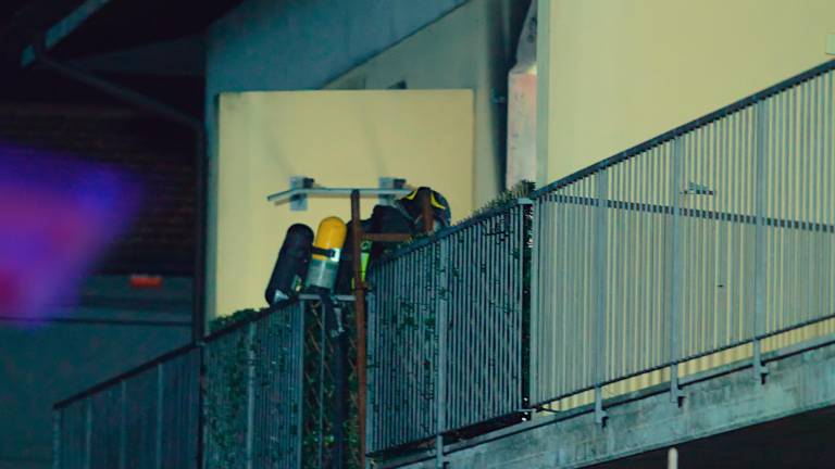 Ravenna. Fiamme nella notte, evacuata una palazzina. Due persone in ospedale. FOTOGALLERY FIORENTINI