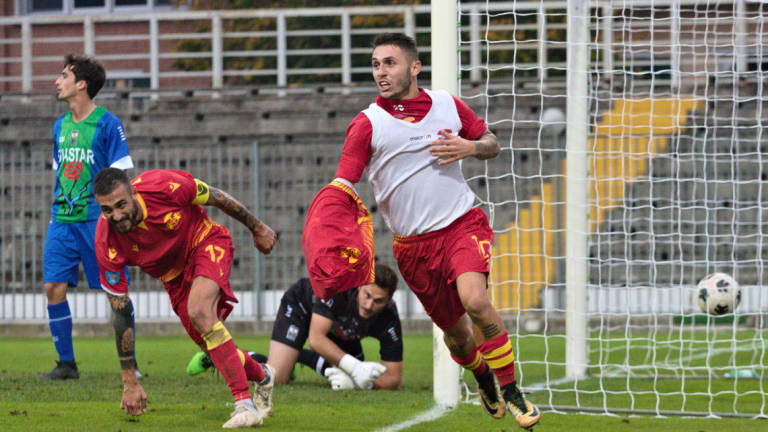 Calcio D, il Ravenna butta via due punti contro il Seravezza