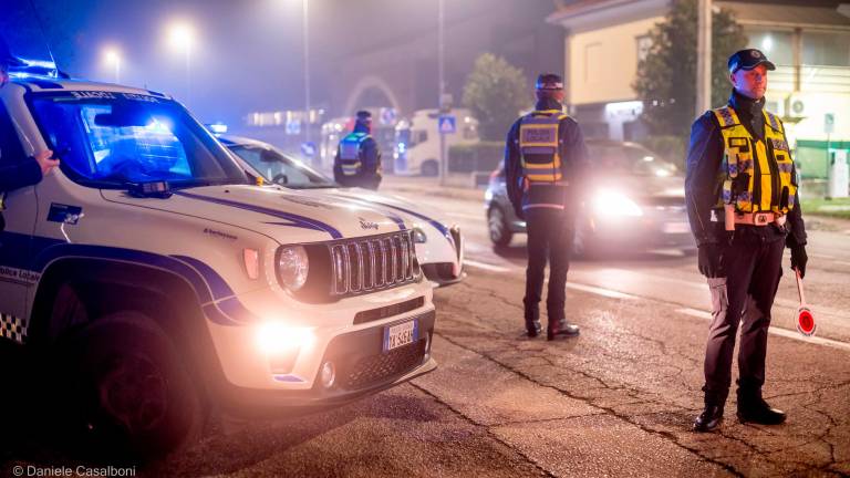 La polizia locale sta conducendo le indagini per ricostruire la dinamica dello schianto