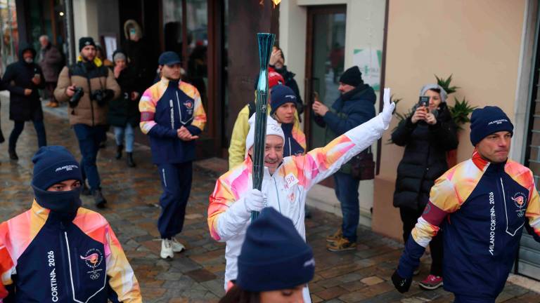 La Fiaccola Olimpica lungo le strade di Cesenatico - VIDEO GALLERY