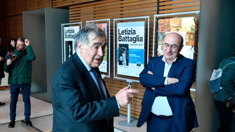 Forlì, Leoluca Orlando: “Letizia Battaglia ha dato un volto artistico e umano alla lotta alla mafia” VIDEO GALLERY