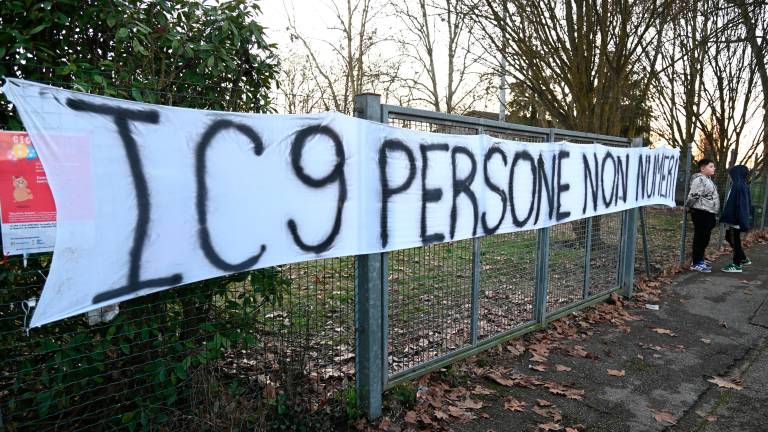 Forlì, accorpamento con Ic 4: protesta di genitori e bambini a Villafranca FOTOGALLERY