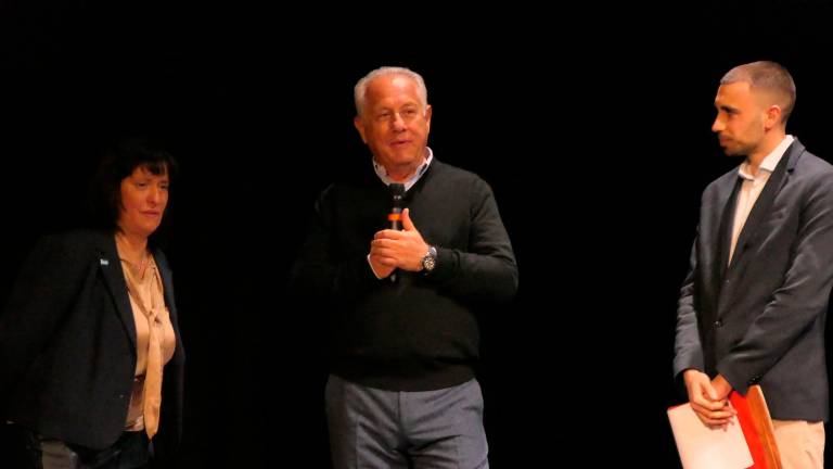 Imola, teatro gremito per ascoltare il ct della Nazionale di pallavolo Julio Velasco e sostenere un progetto per l’Argentina FOTOGALLERY MMPH