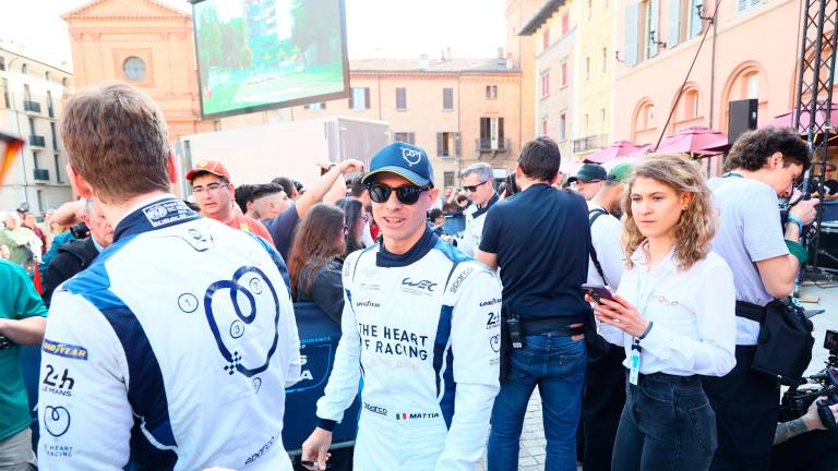 Automobilismo, a Imola bagno di folla per il Wec. Il riminese Drudi: “Correre qui è speciale” VIDEO GALLERY