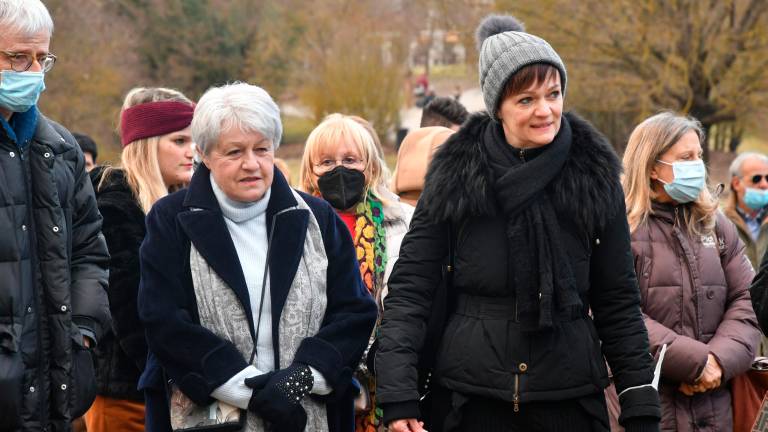 Mirella Sintoni ed Emanuela Pedri, madre e sorella di Sara