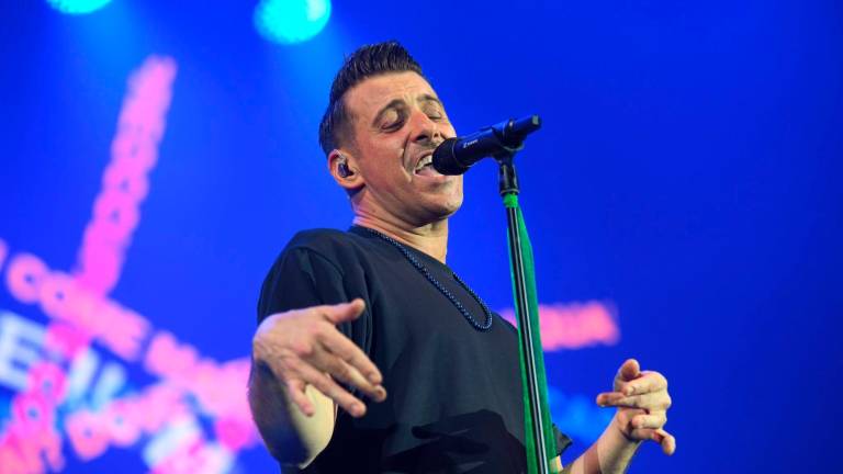 Cattolica, salta per pioggia il concerto di Gabbani, biglietti rimborsati