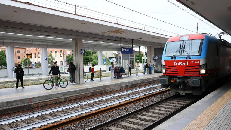 Treni, Bologna-Castel Bolognese, i comitati: «Tracciato già deciso»
