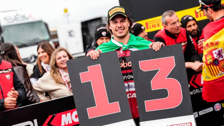 Con 13 vittorie di fila, Nicolò Bulega ha pareggiato il record di Razgatlioglu