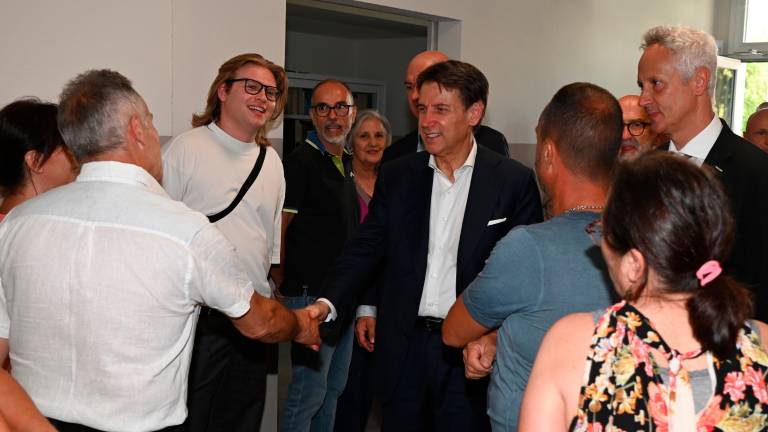 Forlì, Conte ai cancelli dell’Electrolux e ai Romiti FOTOGALLERY