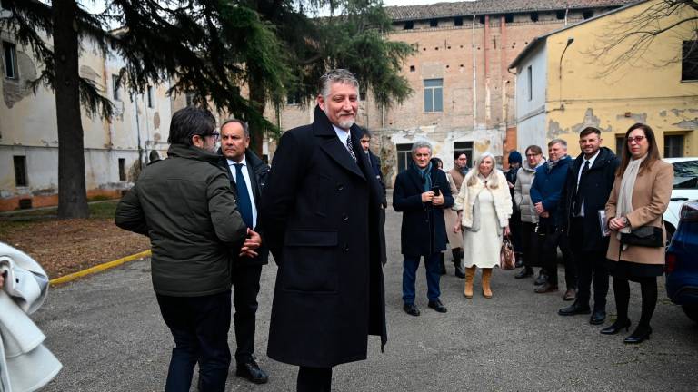 Forlì, il ministro Giuli in visita all’ex monastero della ripa e al teatro “Fabbri” FOTOGALLERY E VIDEO
