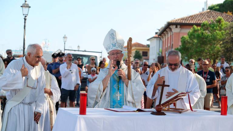 Madonna del Rosario in processione e benedizione del mare a Cesenatico FOTOGALLERY