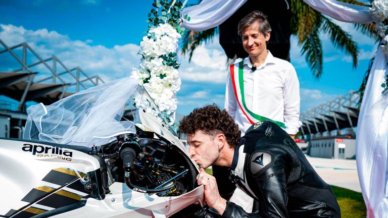 MotoGp, Bezzecchi felice in Aprilia: “Fin dal primo giorno avevo in mente di costruire un progetto a lungo termine”