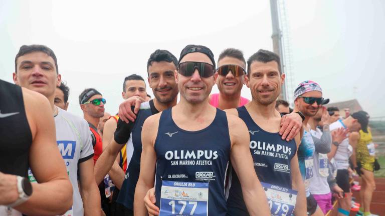 Podismo, una marea colorata al via della “Attraverso Cesenatico” VIDEO GALLERY