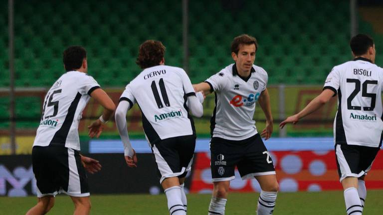 Massimiliano Mangraviti (terzo da sinistra) con Andrea Ciofi, Riccardo Ciervo e Dimitri Bisoli