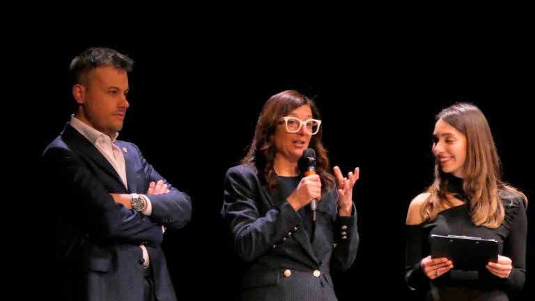 Imola, teatro gremito per ascoltare il ct della Nazionale di pallavolo Julio Velasco e sostenere un progetto per l’Argentina FOTOGALLERY MMPH