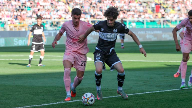 Cristian Shpendi contro Niccolò Pierozzi al Barbera di Palermo (foto Rega)