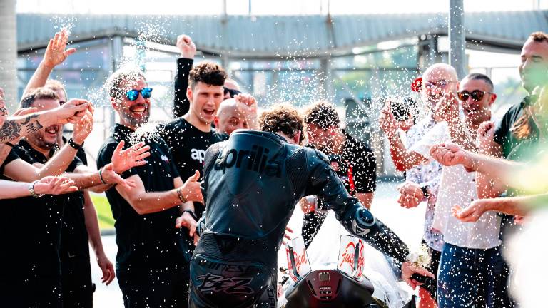 MotoGp, Bezzecchi e Aprilia avanti insieme per altri due anni VIDEO