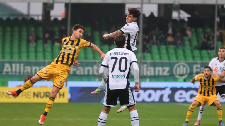 Matteo Guidi in elevazione (Zanotti)