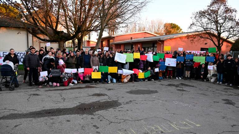 Forlì, accorpamento con Ic 4: protesta di genitori e bambini a Villafranca FOTOGALLERY