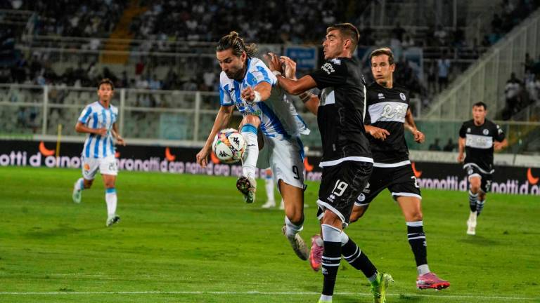 Giovanni Zaro, arrivato in estate, e Massimiliano Mangraviti completano la difesa