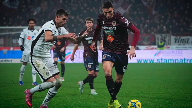 L’americano Andrija Novakovich sabato contro Giovanni Zaro (foto Ac Reggiana 1919)