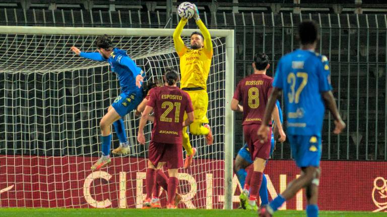 Un’uscita sicura del portiere giallorosso GIacomo Poluzzi (Fiorentini)