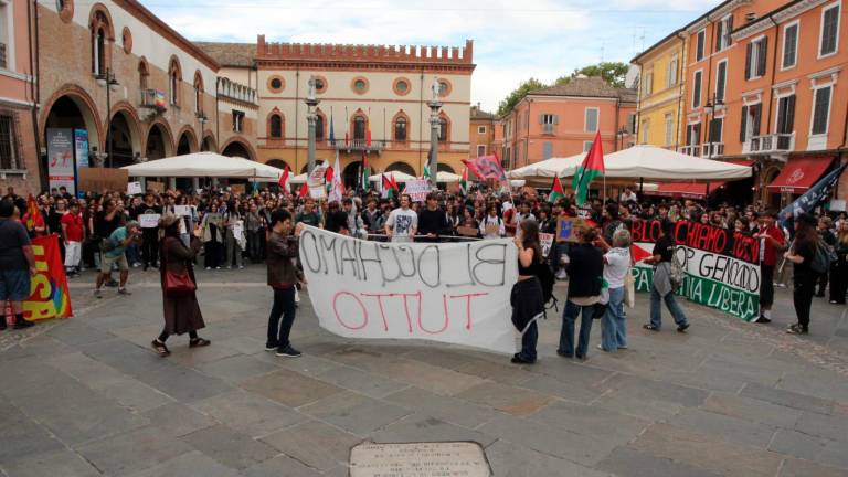 Ravenna, “Blocchiamo tutto”: la manifestazione per Gaza crea grossi disagi al traffico - Gallery