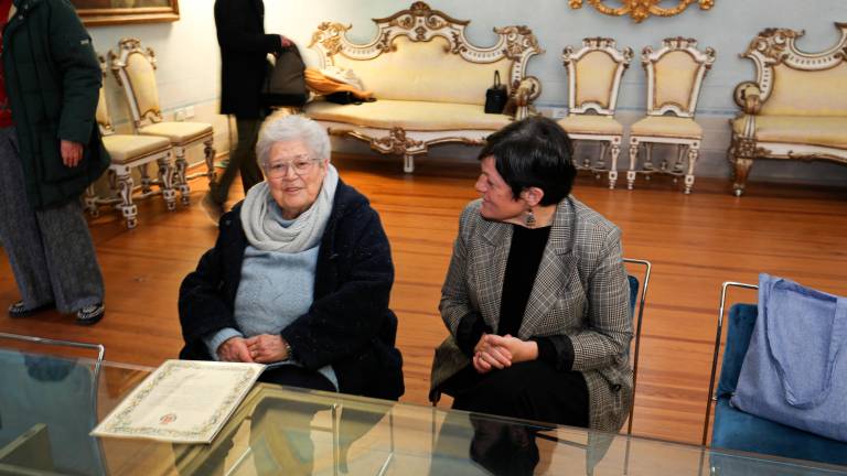 La dottoressa Laura Giovannini con la sindaca Elena Zannoni