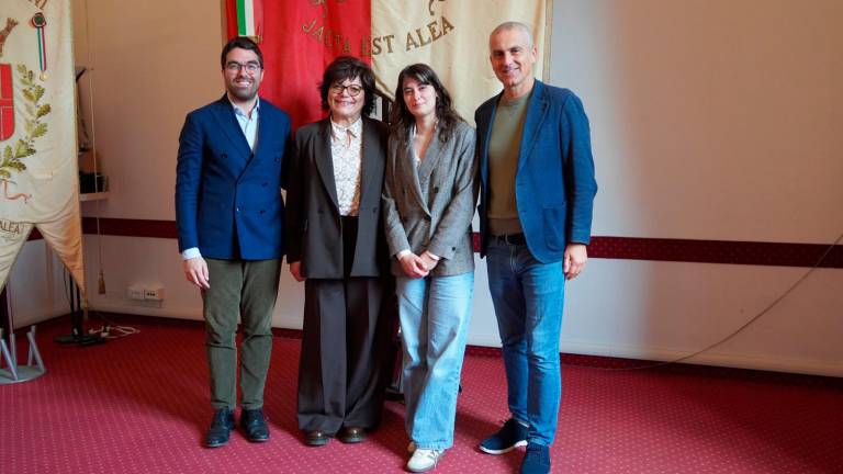 Rimini, omaggio a Nadia Bizzocchi: va in pensione la direttrice della Biblioteca Gambalunga