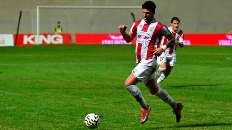 Elia Petrelli a segno (Blaco)