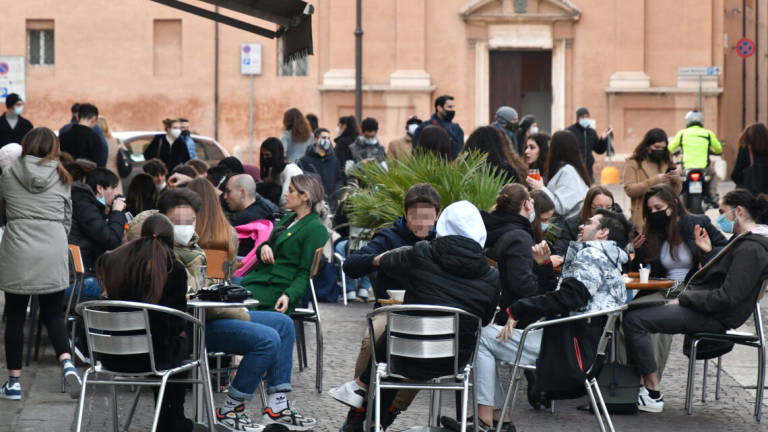 Ultimo giorno in giallo: folla tra centro di Forlì e Campigna